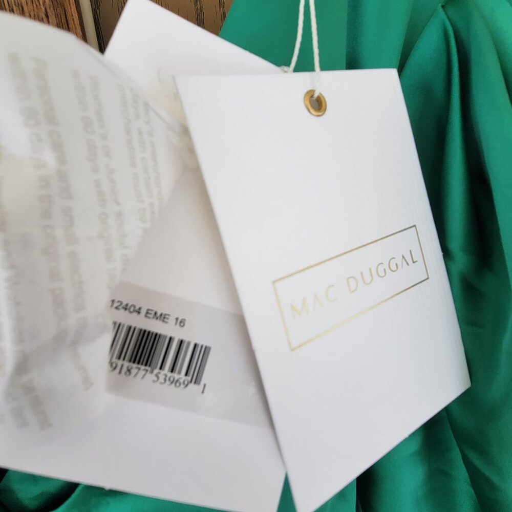 NWT Macduggal V neck Long Puff Sleeve - Picture 5 of 7